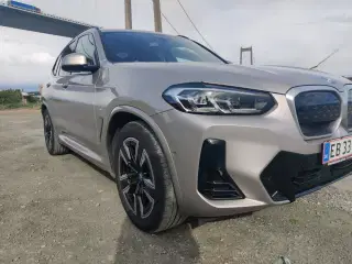 BMW iX3  Charged Plus M-Sport