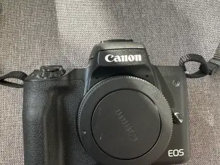 Canon EOS M50