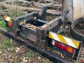 Kofanger til lastbil