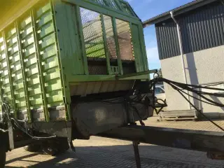 CLAAS quantum 6800 frakørselsvogn
