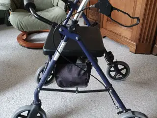Rollator kun brugt indendørs