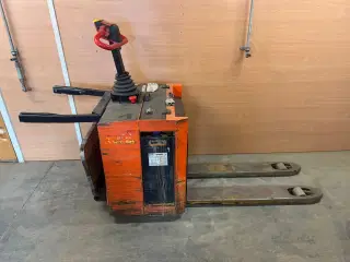 Billig elektrisk palleløfter med ståplade.