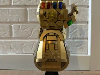 Lego Infinity Gauntlet 