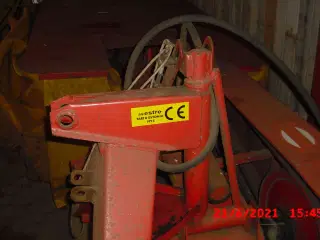 Købes. Slåmaskine