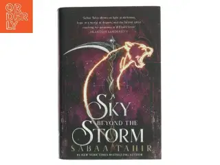 A sky beyond the storm af Sabaa Tahir (Bog)