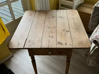 Afsyret bord