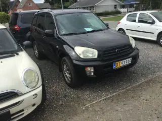 Toyota rav 4 2,0 benzin 4x4 nysynet 31/8-2025