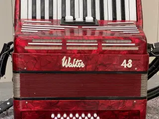 Harmonika – Walter Special 48.  