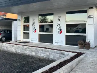 Hyggeligt og nyrenoveret kontor til leje i Odense N