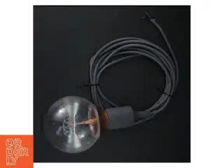Industriel pendel lampe med glødepære fra Ikea (str. Ø. 12 cm)