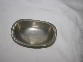 Lille metal skål