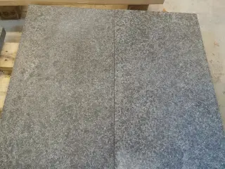 Granitflise sort/koks 30x60x1,2 cm