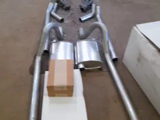 Ford mustang dele./57-58 ford tank.