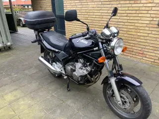 Yamaha XJ 600N