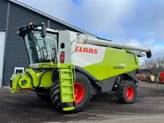 CLAAS LEXION 760 4WD 30f Vario skærbord