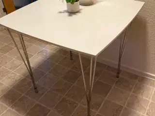 Spisebord