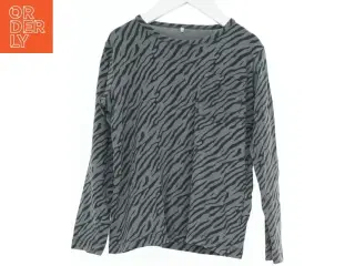 Langærmet bluse med zebra mønster fra Name It (str. 110)