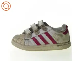 Sko fra Adidas (str. 17 cm)