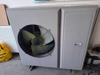 Passat 10 kw varmepumpe med beholder