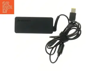 Lenovo Strømadapter fra Lenovo (str. 10,5x4 cm)