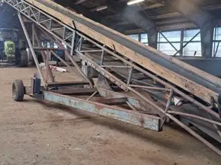 - - - - - - Gummibånds-transportør ca. 14 meter