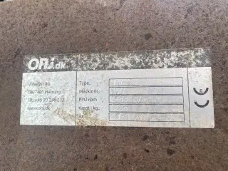 Gravearm til traktor