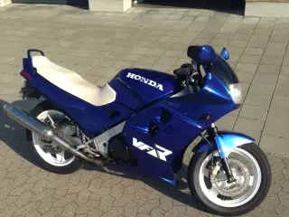 Super flot vfr 750ccm