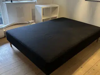 Jysk seng næsten ny sælges