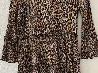Leopardkjole fra Noella. (Str. XS)