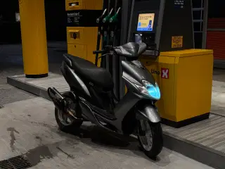 Yamaha jog r 30 knallert