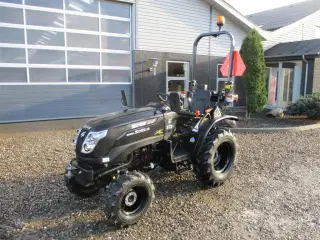 Solis S26 Limited Edition i sort 6+2 Gearmaskine med Servostyring og brede traktorhjul
