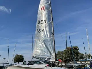Hadron H2 sejljolle