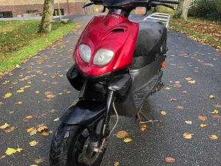Peugeot tkr scooter