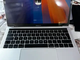 MacBook Pro, 2019, Touchbar