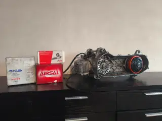 Nyrenoveret lang minarelli motor 70cc Til Yamaha j