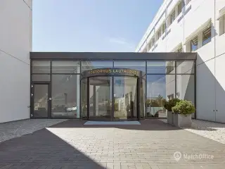 Velkommen til Kontorhus Lautruphøj - et præsentabelt ydre og indre
