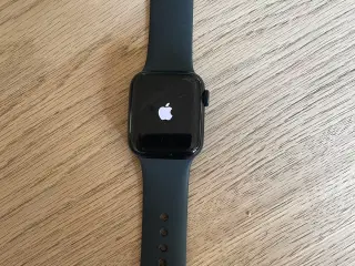 Apple Watch SE (2nd gen)