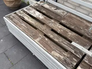 Dobbelt pallesofa på hjul 