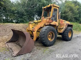 Gummiged Hanomag 33C Volvo skifte