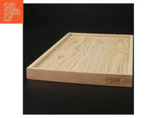 Træbakke fra Lyngby (str. 31 x 20 cm)