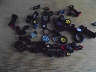 LEGO – diverse hjul og dele  