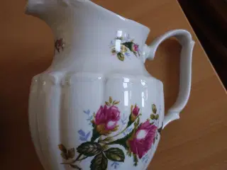 18 pers. Maria Teresa kaffestel + 2 sukkerskål/flø