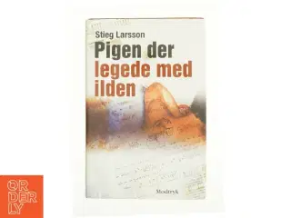 Pigen Der Legede Med Ilden af Larsson, Stieg (Bog)