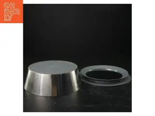 Rundt metal dåse og låg fra Eva Solo (str. 18 x 6 cm)