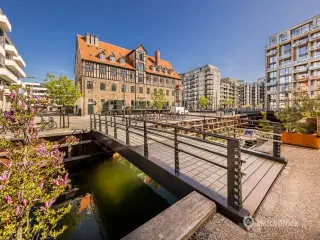 Citykontor i Københavns nye kanalby med egen bådplads og p-kælder