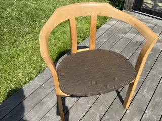 Lænestol i eg