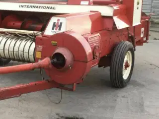 Købes Binde apparat ih 440 presser