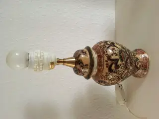 Kinesisk/orientalsk bordlampe