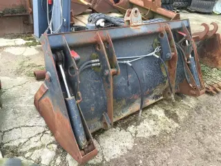 Terex TL80 4-ien skovl