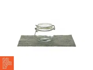 Lille krukke med låg fra Ikea (str. 7 X 7 cm)